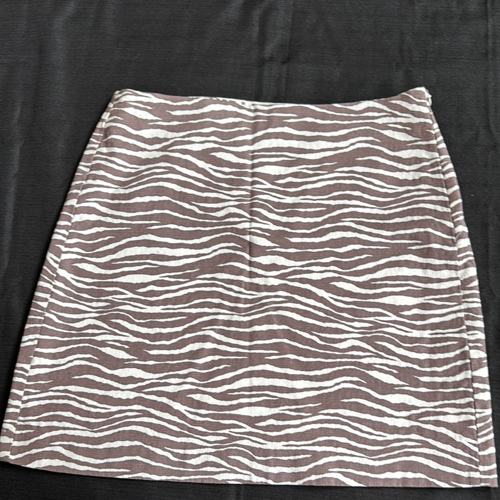 LOFT White and Gray Mini Pencil‎ Skirt Casual